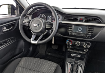 Подержанный автомобиль Kia Rio Hatchback 2020 года (23 фото)