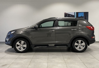 Подержанный автомобиль Kia Sportage 2012 года (8 фото)