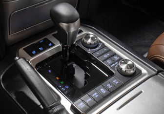 Подержанный автомобиль Toyota Land Cruiser Suv 2019 года (22 фото)