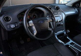 Подержанный автомобиль Ford Mondeo Wagon 2012 года (12 фото)