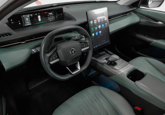 Подержанный автомобиль Changan Lamore 2024 года (7 фото)