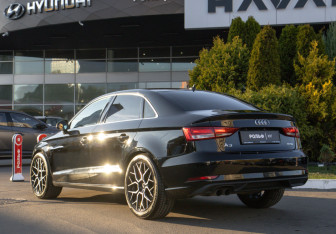 Подержанный автомобиль Audi A3 Sedan 2018 года (5 фото)