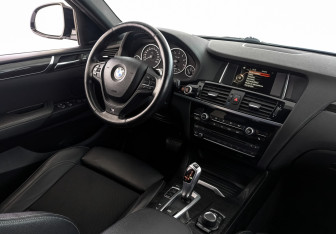 Подержанный автомобиль BMW X4 2015 года (30 фото)