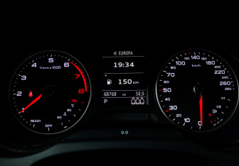 Подержанный автомобиль Audi A3 Sedan 2016 года (10 фото)