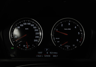 Подержанный автомобиль BMW X1 2018 года (13 фото)