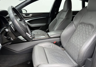 Подержанный автомобиль Audi A7 2021 года (10 фото)