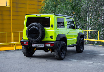Подержанный автомобиль Suzuki Jimny 2019 года (3 фото)