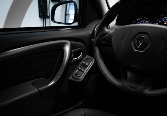 Подержанный автомобиль Renault Duster 2017 года (15 фото)