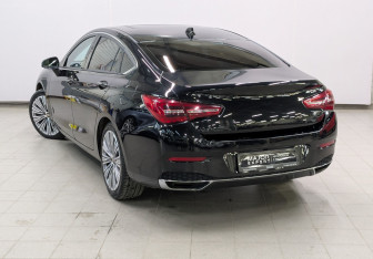 Подержанный автомобиль Hongqi H5 2022 года (27 фото)