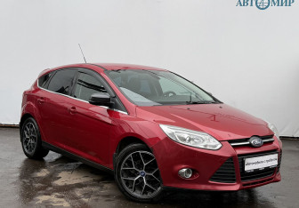 Подержанный автомобиль Ford Focus Hatchback 2013 года (3 фото)
