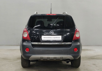 Подержанный автомобиль Opel Antara 2008 года (6 фото)