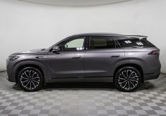 Подержанный автомобиль Jaecoo J8 2024 года (8 фото)