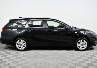 Подержанный автомобиль Kia Ceed Wagon 2021 года (4 фото)
