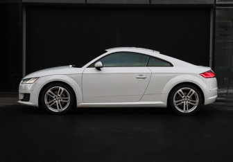 Подержанный автомобиль Audi TT Coupe 2015 года (8 фото)