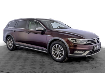 Подержанный автомобиль Volkswagen Passat Wagon 2018 года (3 фото)