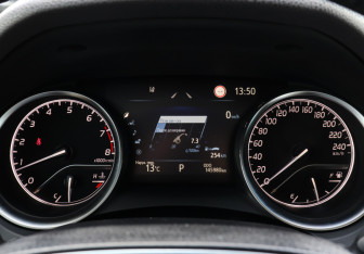 Подержанный автомобиль Toyota Camry Sedan 2021 года (9 фото)