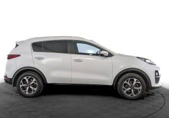 Подержанный автомобиль Kia Sportage 2021 года (4 фото)