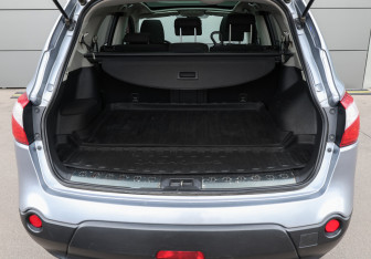 Подержанный автомобиль Nissan Qashqai+2 2011 года (9 фото)