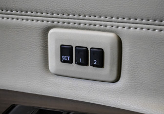 Подержанный автомобиль Nissan Teana 2011 года (18 фото)