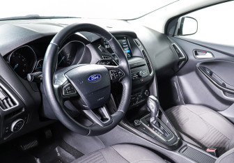 Подержанный автомобиль Ford Focus Sedan 2019 года (11 фото)