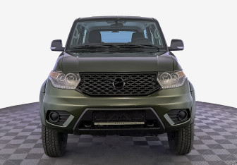 Новый УАЗ Patriot 2025 (5 фото)