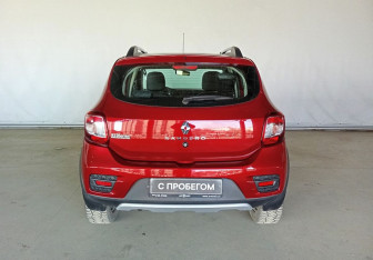 Подержанный автомобиль Renault Sandero 2021 года (6 фото)