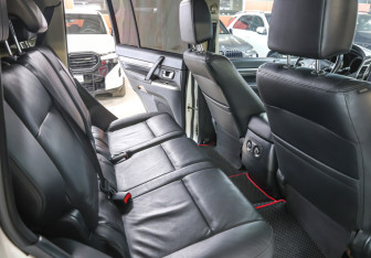Подержанный автомобиль Mitsubishi Pajero 2018 года (12 фото)