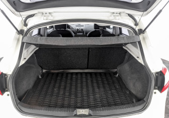 Подержанный автомобиль Nissan Qashqai 2013 года (10 фото)