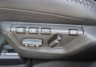 Подержанный автомобиль Volvo XC70 2007 года (16 фото)
