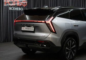 Подержанный автомобиль Geely Atlas 2024 года (29 фото)