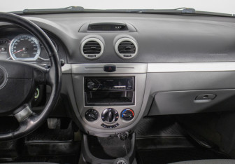 Подержанный автомобиль Chevrolet Lacetti Hatchback 2011 года (14 фото)