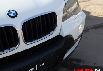 Подержанный автомобиль BMW X5 2009 года (24 фото)