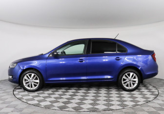 Подержанный автомобиль Skoda Rapid Liftback 2019 года (8 фото)