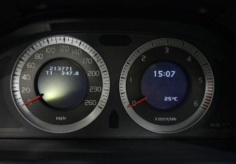 Подержанный автомобиль Volvo XC70 2008 года (12 фото)