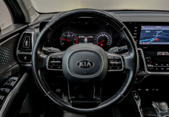 Подержанный автомобиль Kia Sorento 2021 года (23 фото)