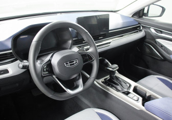 Подержанный автомобиль Geely Emgrand 2023 года (8 фото)