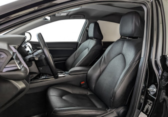 Подержанный автомобиль Toyota Camry Sedan 2020 года (20 фото)