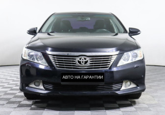 Подержанный автомобиль Toyota Camry Sedan 2013 года (2 фото)