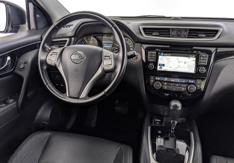 Подержанный автомобиль Nissan Qashqai 2014 года (27 фото)