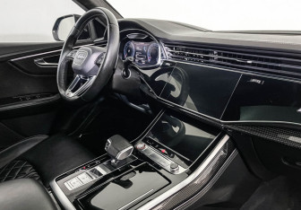 Подержанный автомобиль Audi SQ8 2019 года (9 фото)
