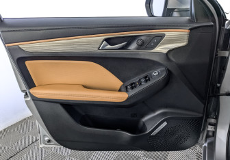 Подержанный автомобиль Haval Jolion 2022 года (19 фото)