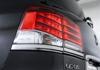 Подержанный автомобиль Lexus LX 2014 года (28 фото)