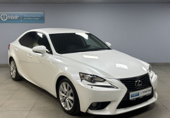 Подержанный автомобиль Lexus IS Sedan 2014 года (3 фото)