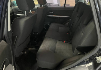 Подержанный автомобиль Suzuki Grand Vitara 2013 года (16 фото)