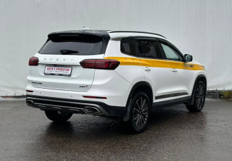 Подержанный автомобиль Chery Tiggo 8 Pro 2023 года (5 фото)