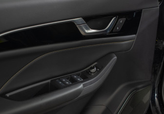 Новый FAW Bestune B70 2023 (14 фото)