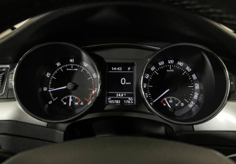 Подержанный автомобиль Skoda Superb Liftback 2013 года (11 фото)