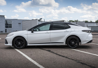 Подержанный автомобиль Toyota Camry Sedan 2022 года (9 фото)