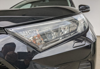 Подержанный автомобиль Toyota RAV4 2022 года (22 фото)