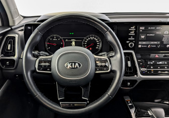Подержанный автомобиль Kia Sorento 2021 года (22 фото)